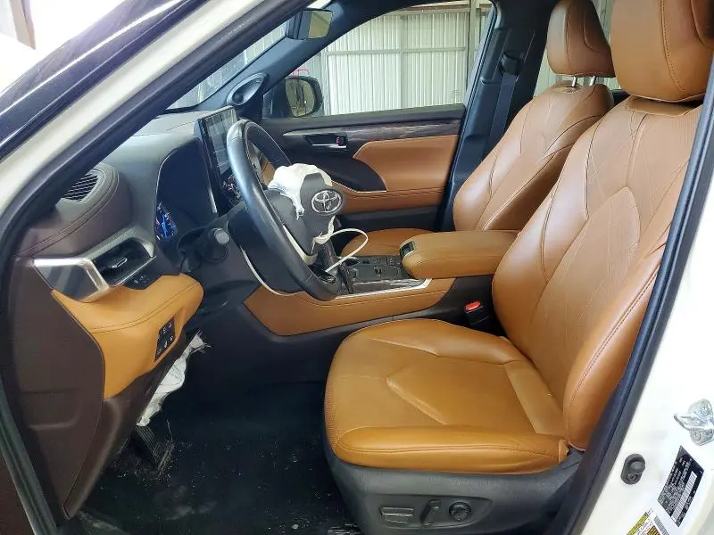 2022 TOYOTA HIGHLANDER HYBRID PLATINUM  