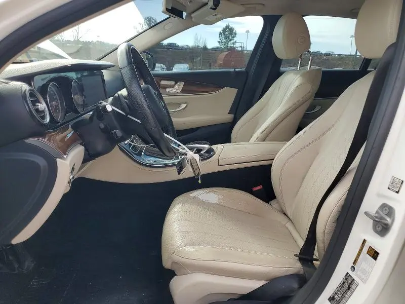 2017 MERCEDES-BENZ E 300  