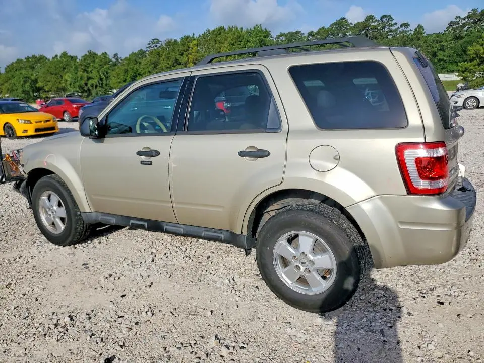 2011 FORD ESCAPE XLT  