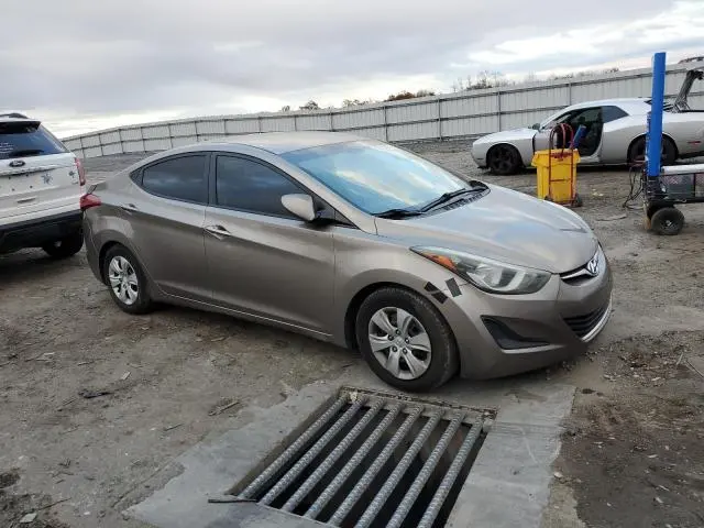 2016 HYUNDAI ELANTRA SE  