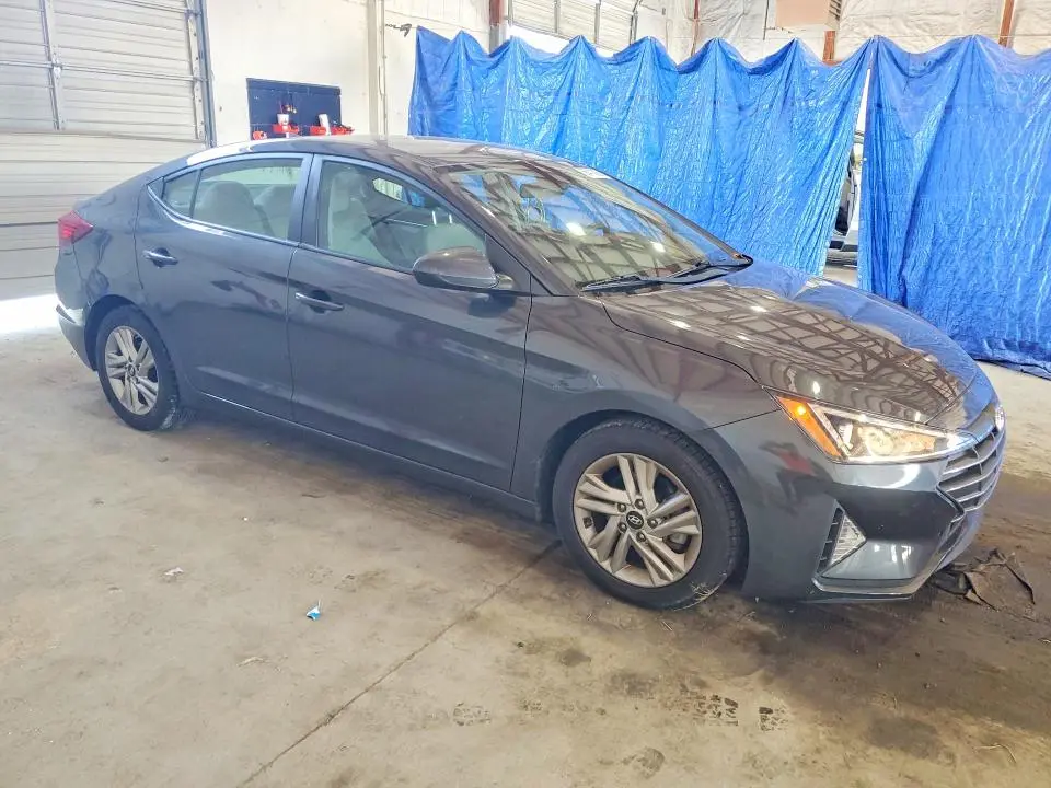 2020 HYUNDAI ELANTRA SEL  