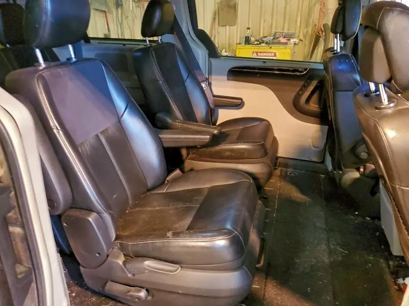 2012 CHRYSLER TOWN & COUNTRY LIMITED  