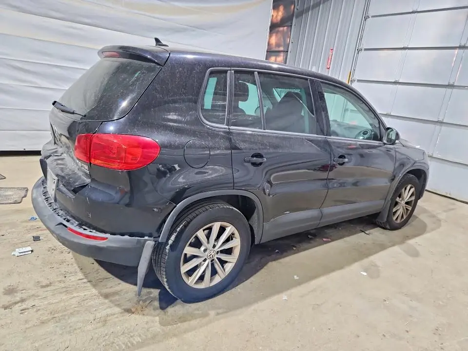 2014 VOLKSWAGEN TIGUAN S  