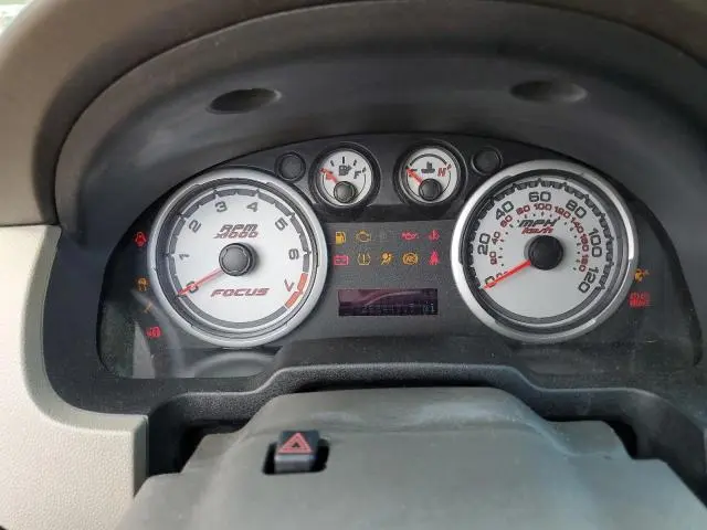 2010 FORD FOCUS SE  