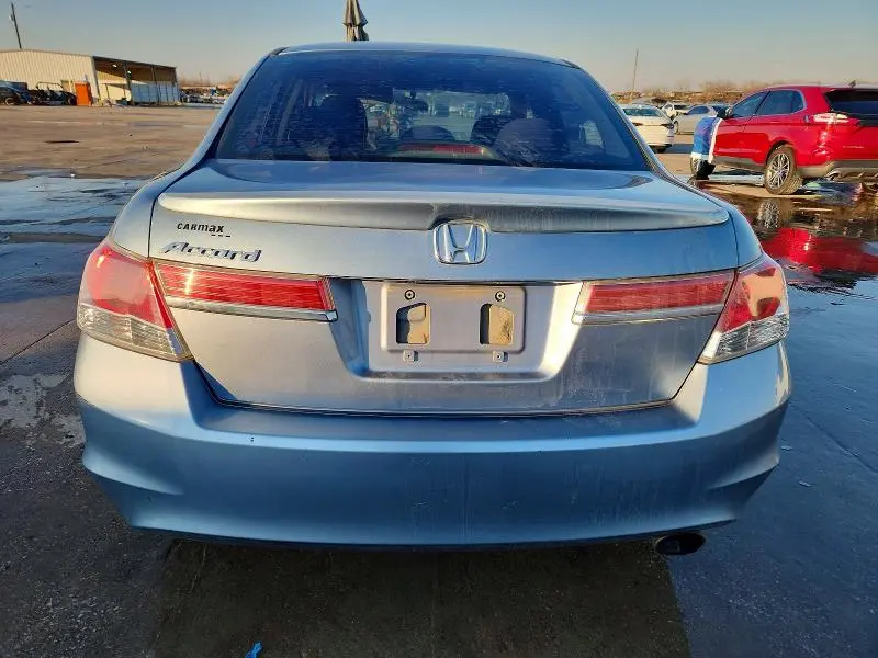 2011 HONDA ACCORD LX  