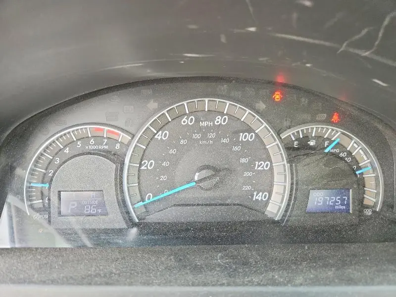 2013 TOYOTA CAMRY SE  