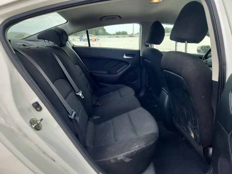 2018 KIA FORTE LX  