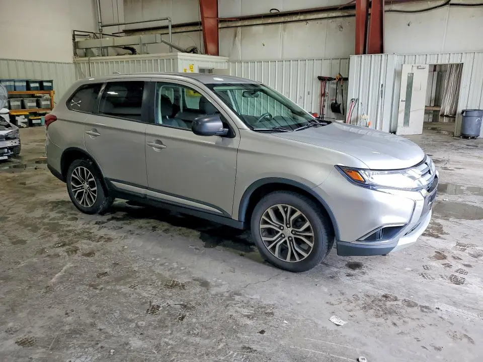 2018 MITSUBISHI OUTLANDER SE  