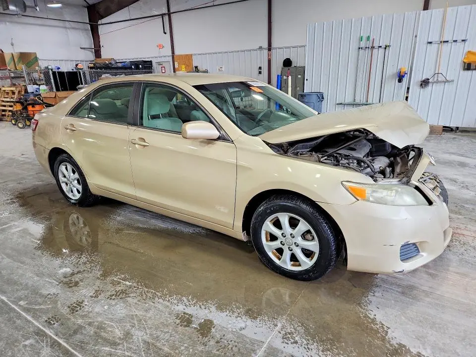 2010 TOYOTA CAMRY LE  