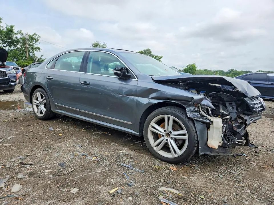 2015 VOLKSWAGEN PASSAT SEL  