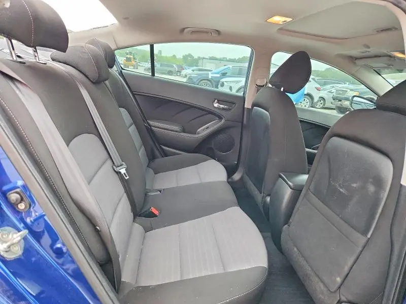 2018 KIA FORTE S  