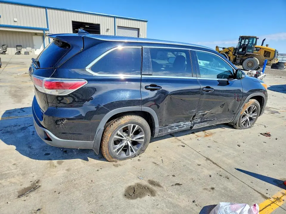 2016 TOYOTA HIGHLANDER XLE  