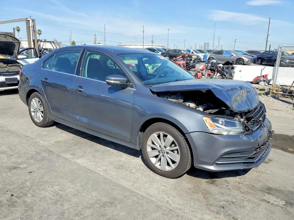 2015 VOLKSWAGEN JETTA SE  