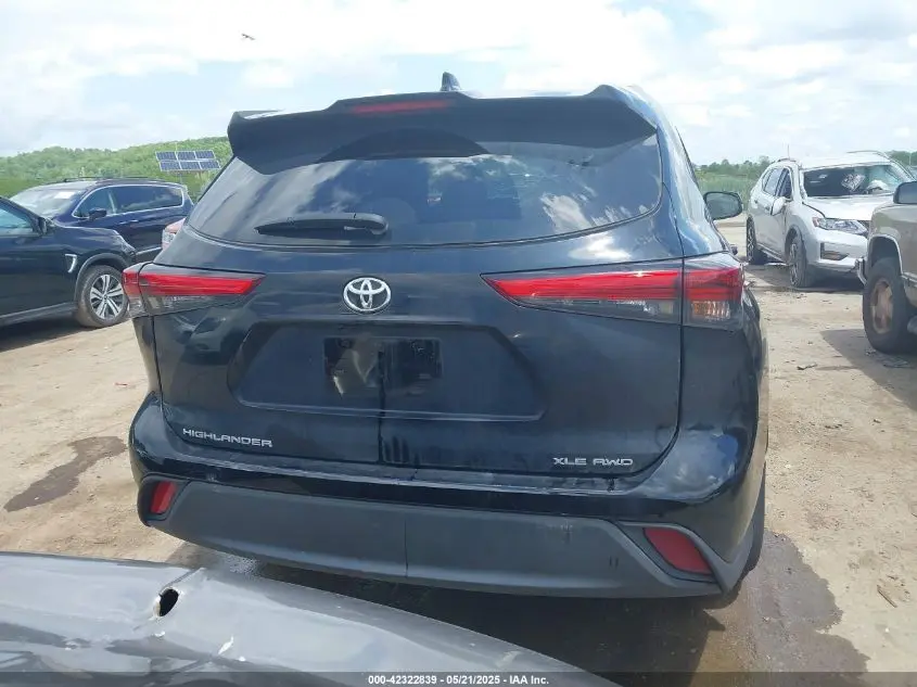 2022 TOYOTA HIGHLANDER XLE