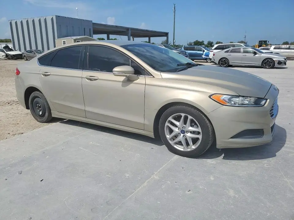 2015 FORD FUSION SE  
