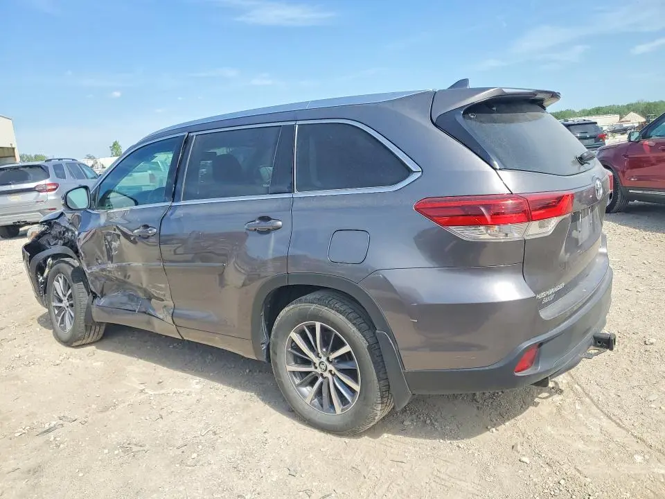 2018 TOYOTA HIGHLANDER XLE  