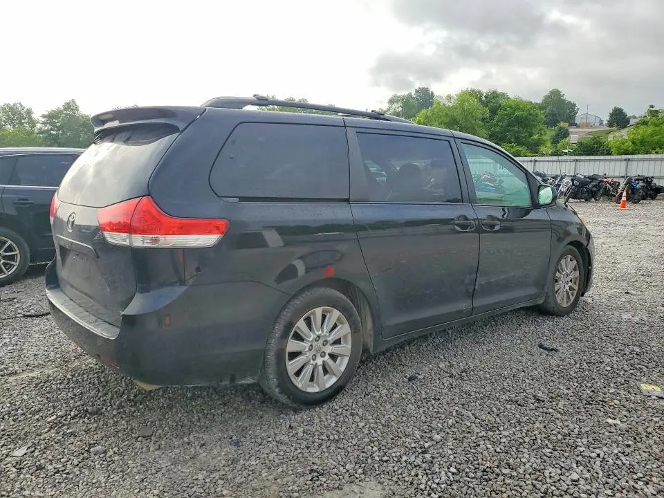2011 TOYOTA SIENNA XLE 7-PASSENGER  