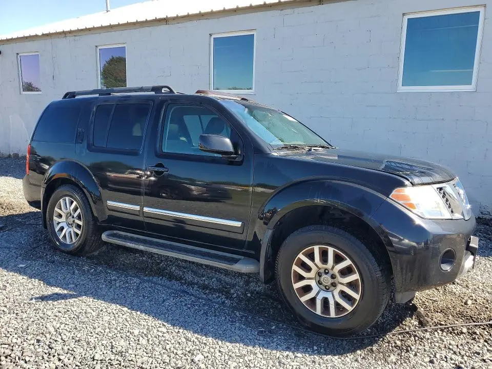 2012 NISSAN PATHFINDER S  