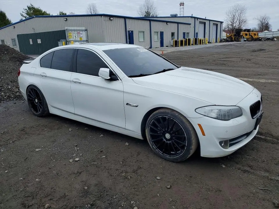 2013 BMW 528 XI  
