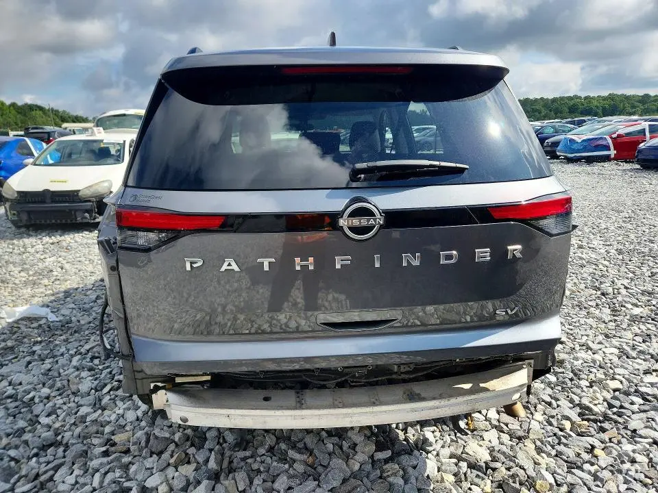 2023 NISSAN PATHFINDER SV  
