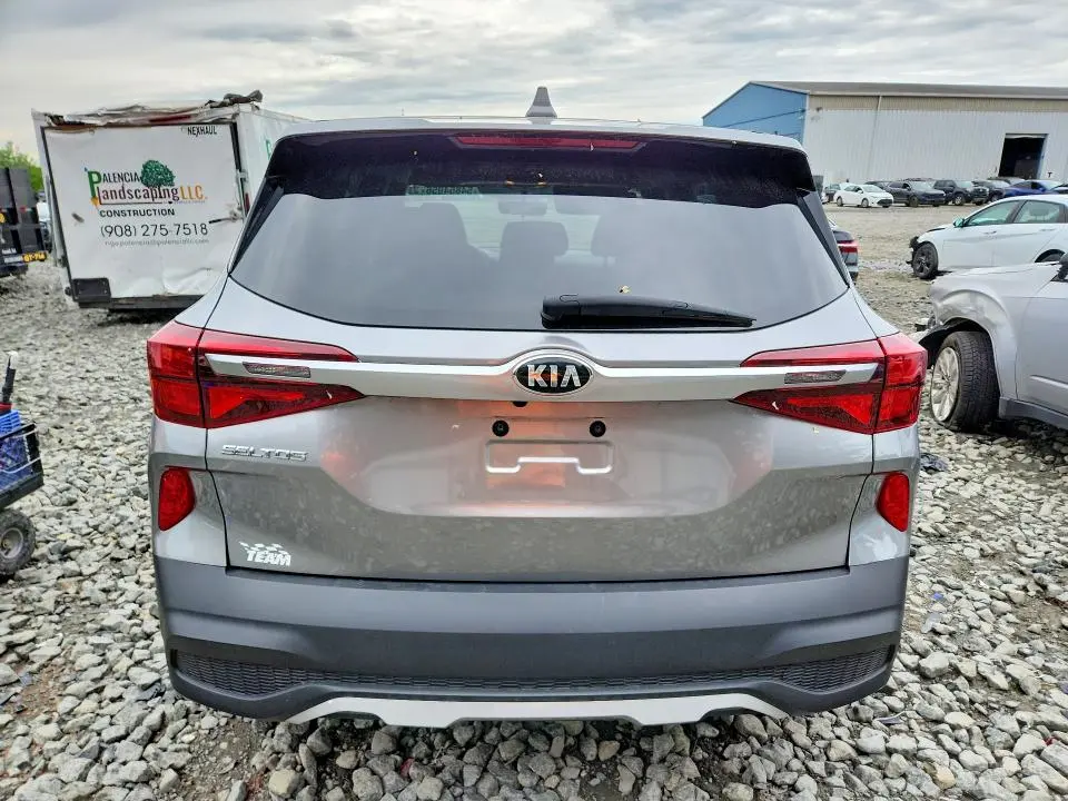 2021 KIA SELTOS LX  