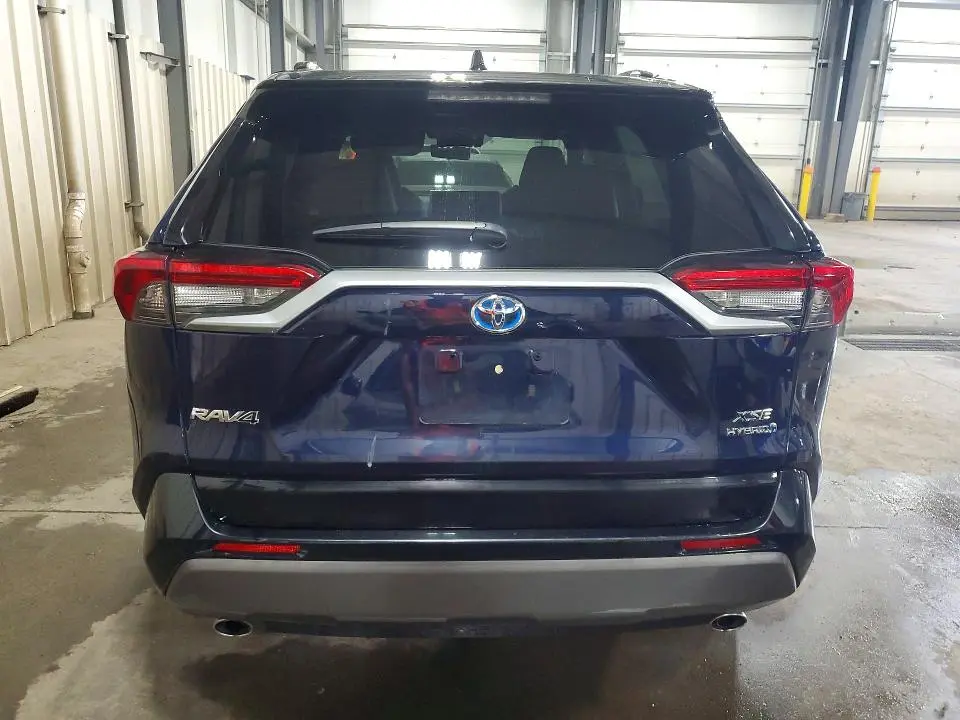2019 TOYOTA RAV4 XSE  