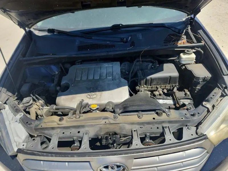 2012 TOYOTA HIGHLANDER SE  