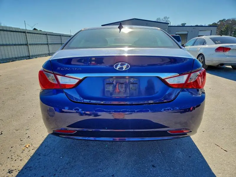 2011 HYUNDAI SONATA GLS  