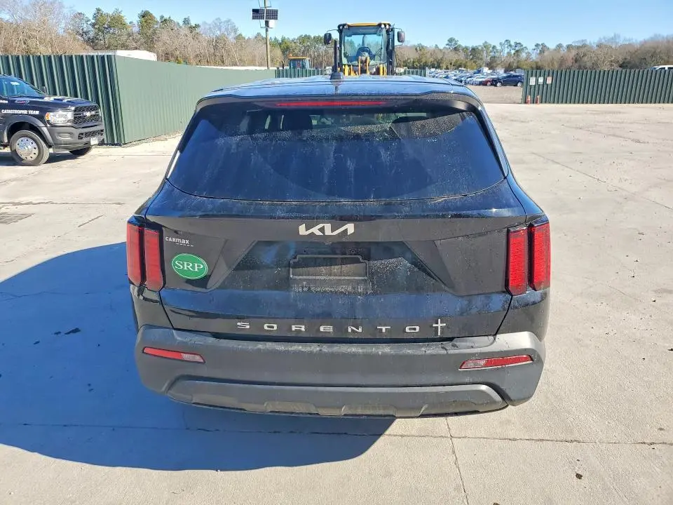 2022 KIA SORENTO LX  