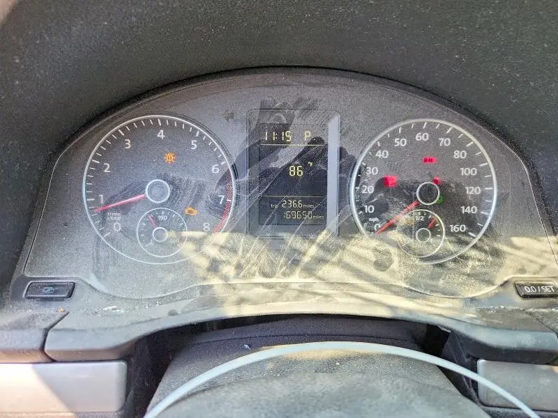 2010 VOLKSWAGEN JETTA S   