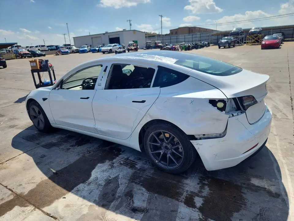 2021 TESLA MODEL 3   