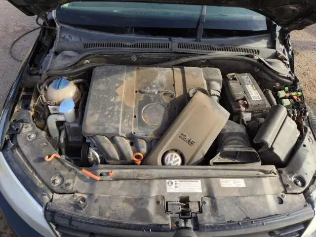 2012 VOLKSWAGEN JETTA SE  