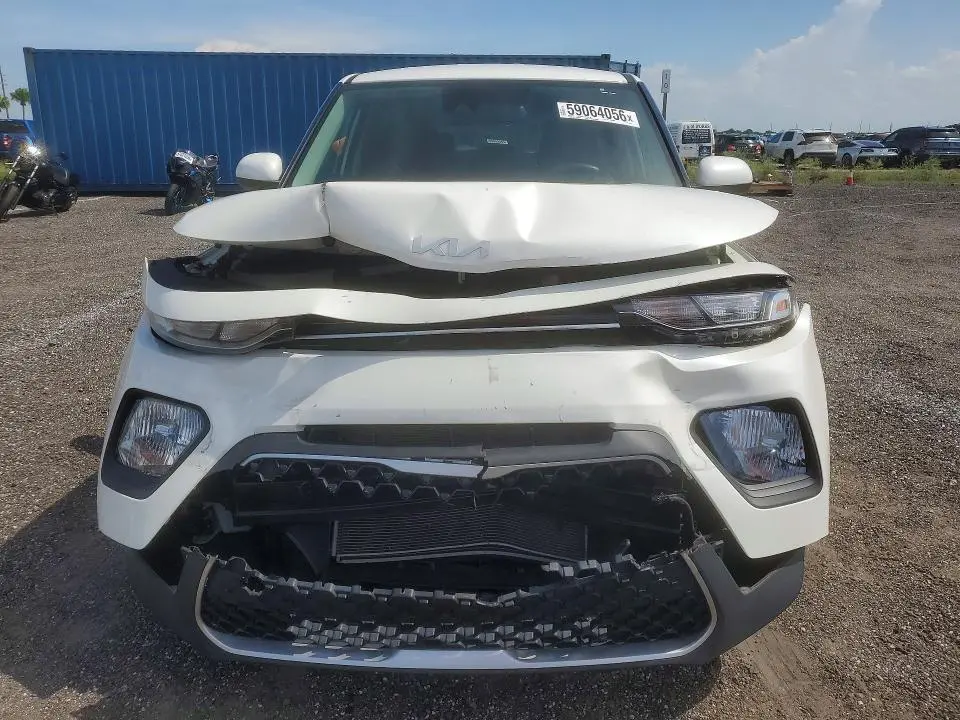 2022 KIA SOUL LX  