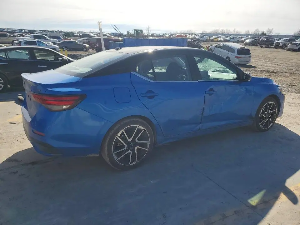 2025 NISSAN SENTRA SR  