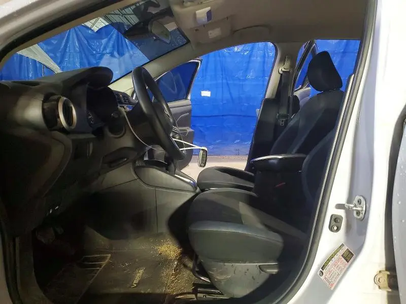 2023 NISSAN VERSA SV  