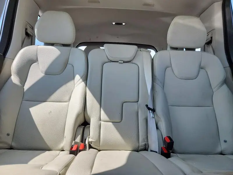2020 VOLVO XC90 T5 MOMENTUM  