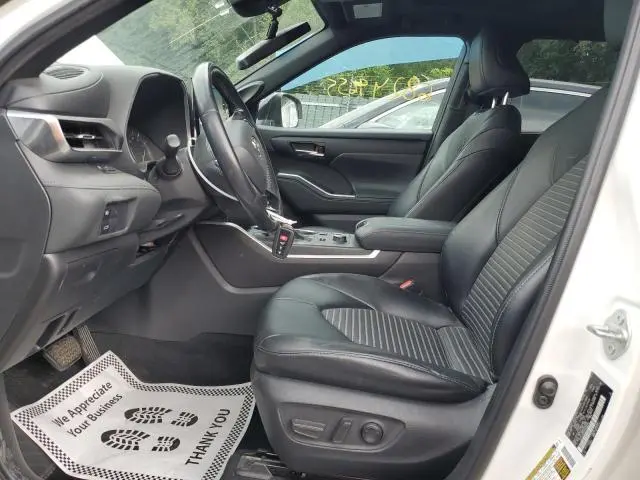 2021 TOYOTA HIGHLANDER XSE  