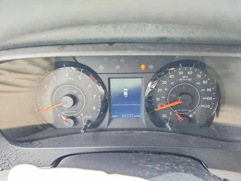 2017 TOYOTA SIENNA LE  