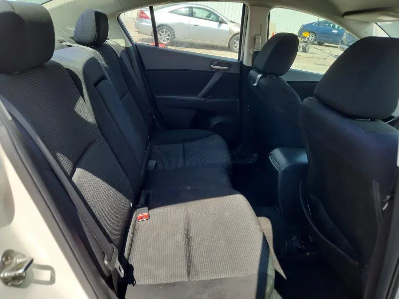 2012 MAZDA 3 I  