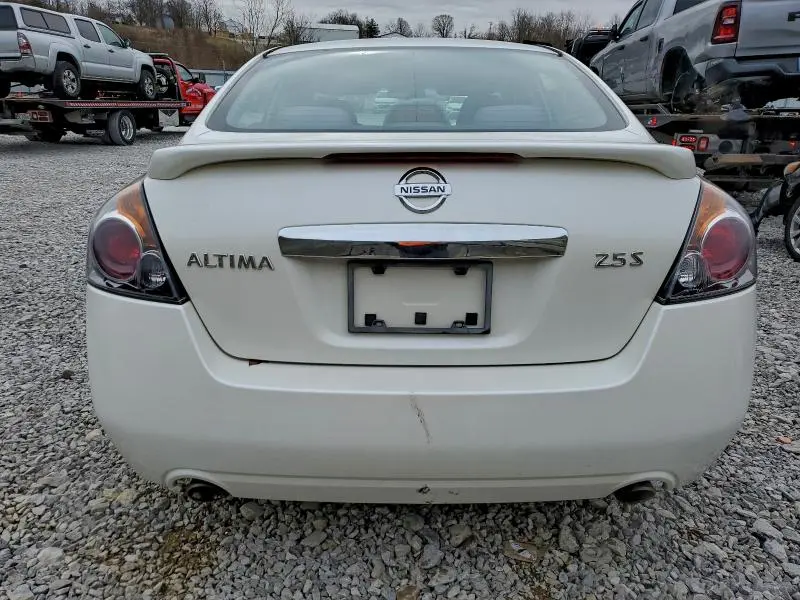 2010 NISSAN ALTIMA BASE  