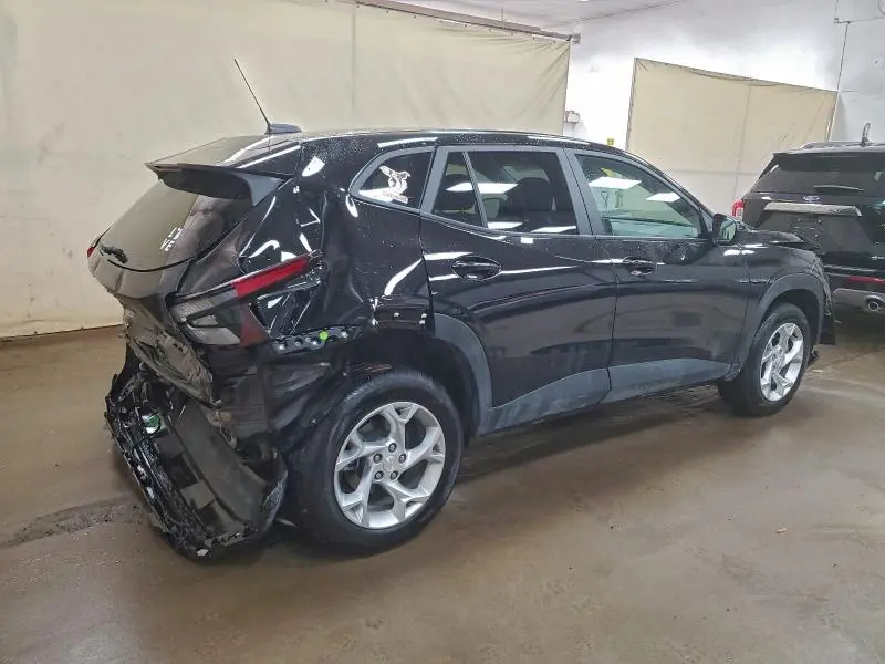 2025 CHEVROLET TRAX LS  