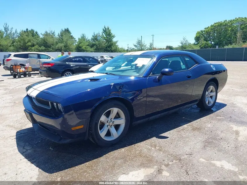 2013 DODGE CHALLENGER SXT PLUS