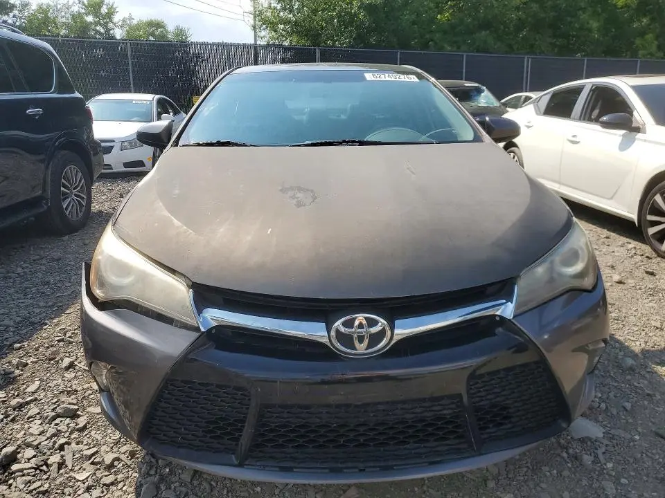 2016 TOYOTA CAMRY SE  