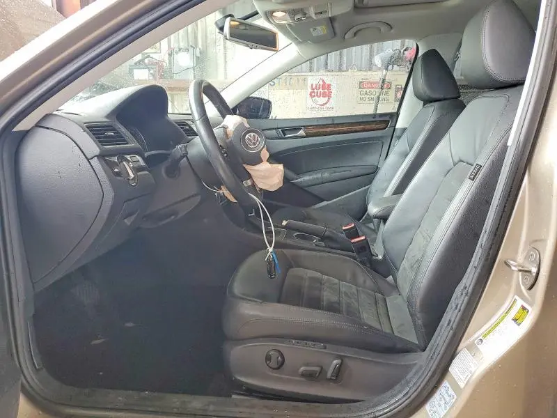 2015 VOLKSWAGEN PASSAT SEL  