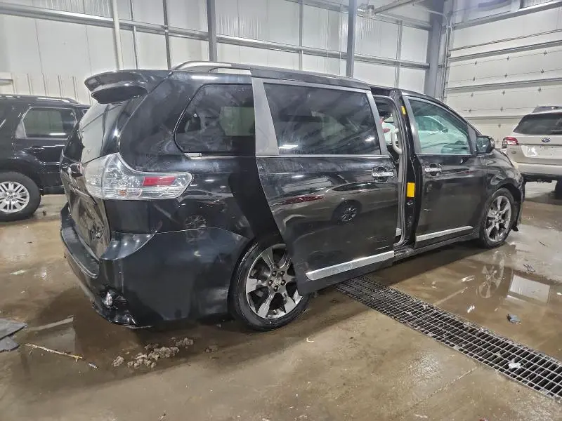 2014 TOYOTA SIENNA SPORT  