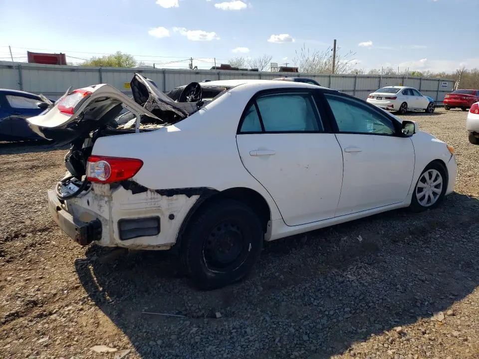 2011 TOYOTA COROLLA LE  