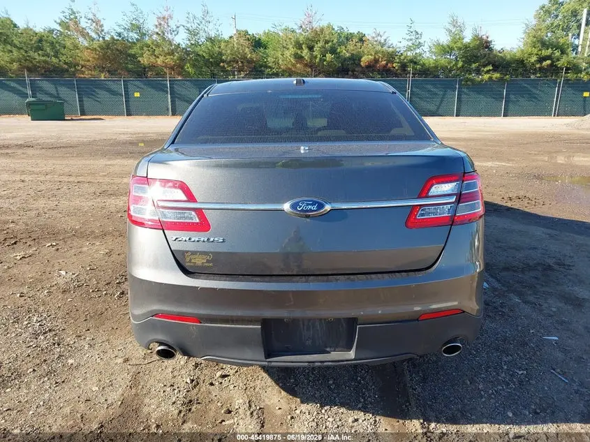 2018 FORD TAURUS SE