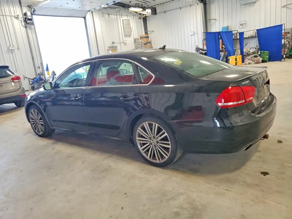 2015 VOLKSWAGEN PASSAT SE  