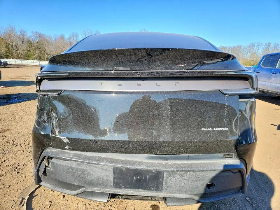 2026 TESLA MODEL Y   
