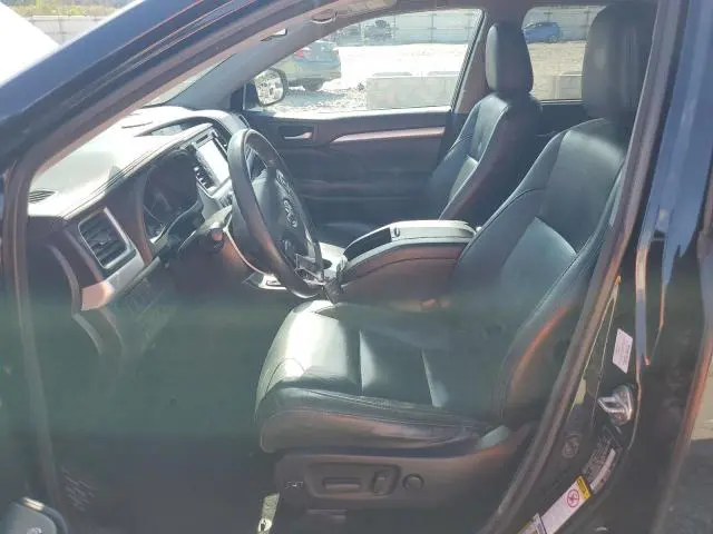 2016 TOYOTA HIGHLANDER XLE  